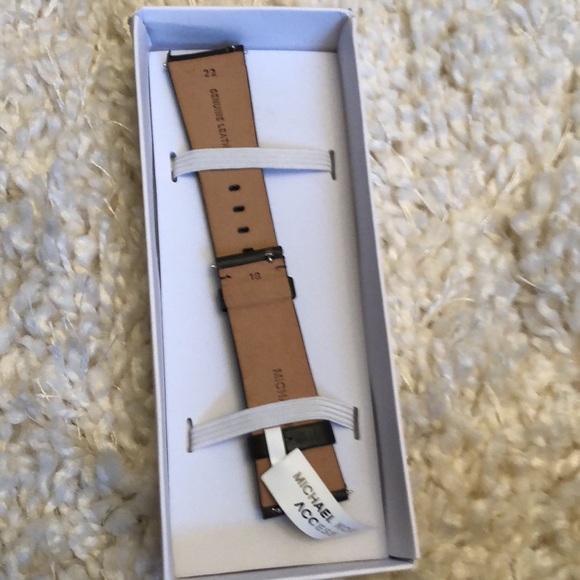 Michael kors accessories - Picture 4 of 5